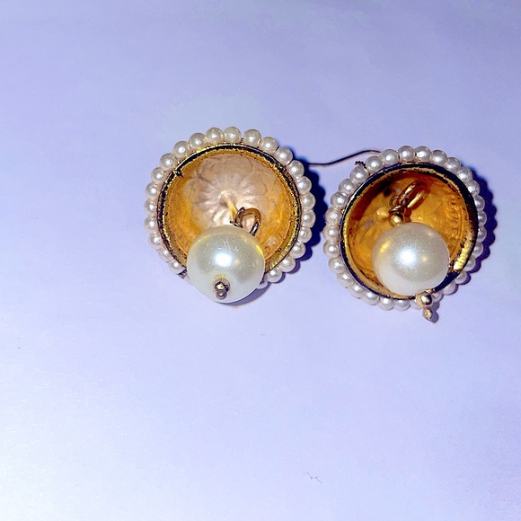 Gold Plated Vintage Meenakari Jhumka with Pearl Drop Earrings - Picture 4 of 5